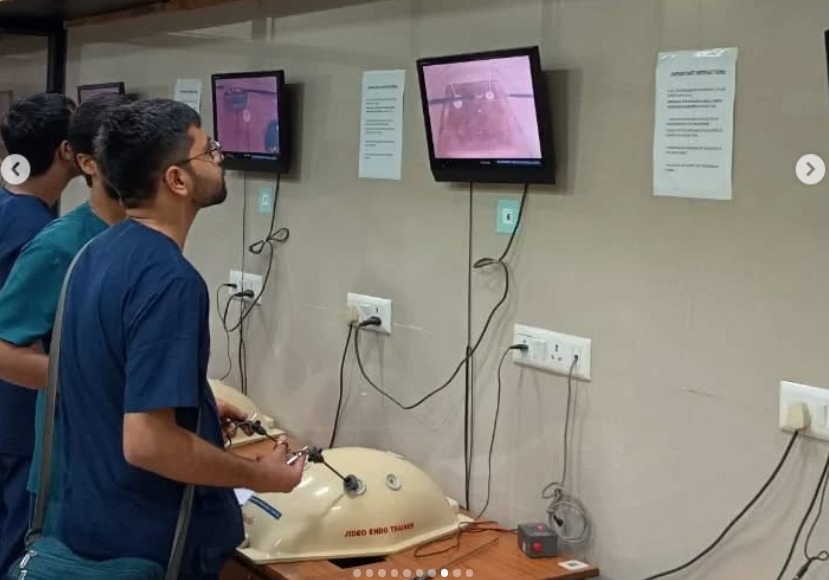 Post Graduate Students Of Seth GS Medical College Involved In Dry Lab Practice